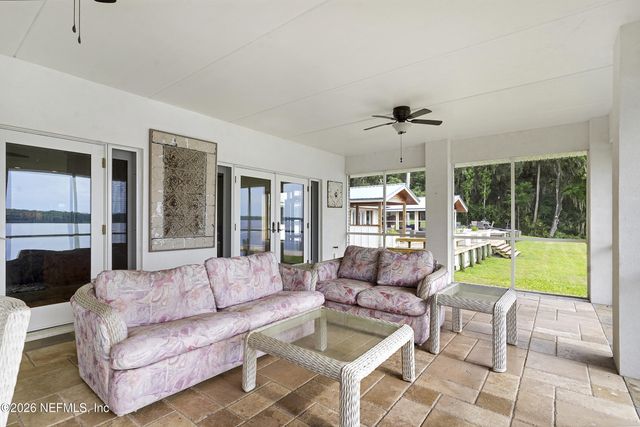 703 FRONT Street, Welaka, FL 32189