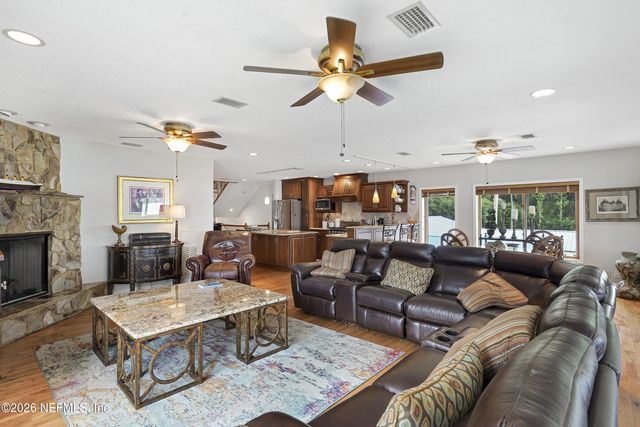 703 FRONT Street, Welaka, FL 32189