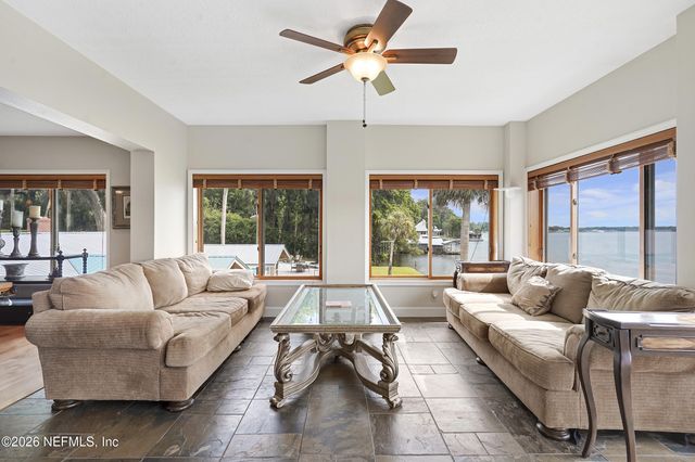 703 FRONT Street, Welaka, FL 32189