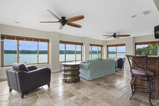 703 FRONT Street, Welaka, FL 32189