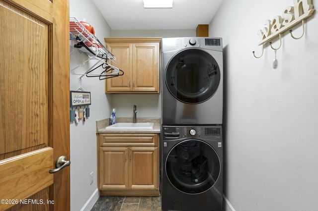 703 FRONT Street, Welaka, FL 32189