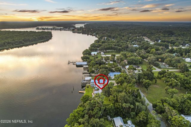 703 FRONT Street, Welaka, FL 32189
