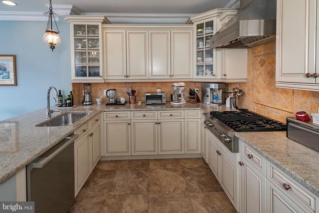 132 VICTORIA MEWS, Princeton, NJ 08542