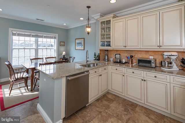 132 VICTORIA MEWS, Princeton, NJ 08542