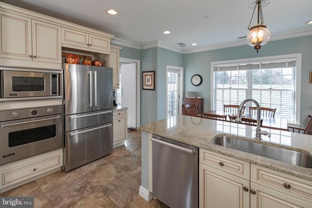 132 VICTORIA MEWS, Princeton, NJ 08542