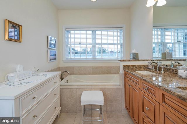 132 VICTORIA MEWS, Princeton, NJ 08542