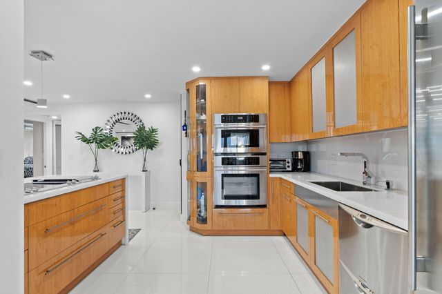 545 S Fort Lauderdale Beach 701-702, Fort Lauderdale, FL 33316