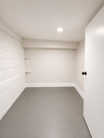 4552 S California Avenue, Chicago, IL 60632