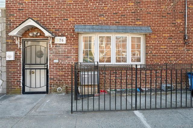 976 Sackett Avenue, Bronx, NY 10462