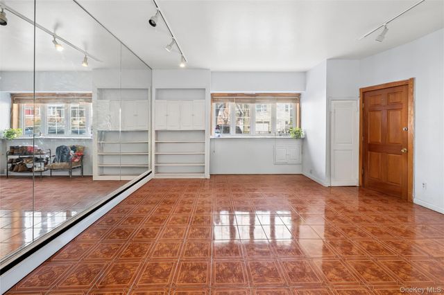 976 Sackett Avenue, Bronx, NY 10462