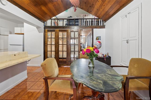 976 Sackett Avenue, Bronx, NY 10462