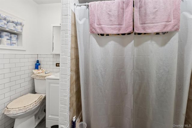 976 Sackett Avenue, Bronx, NY 10462