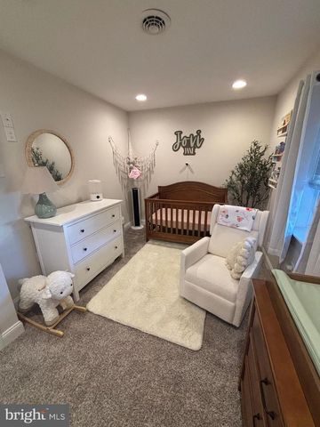 501 GOLDFINCH DR, Columbia, PA 17512