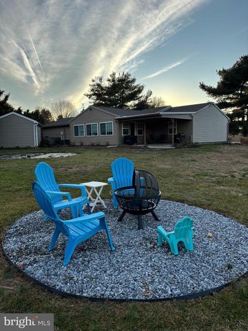 501 GOLDFINCH DR, Columbia, PA 17512