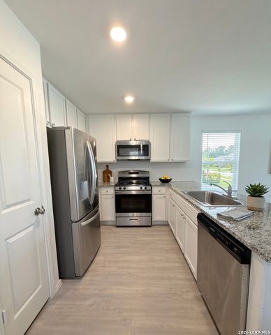 13884 Llama Pl, San Antonio, TX 78252