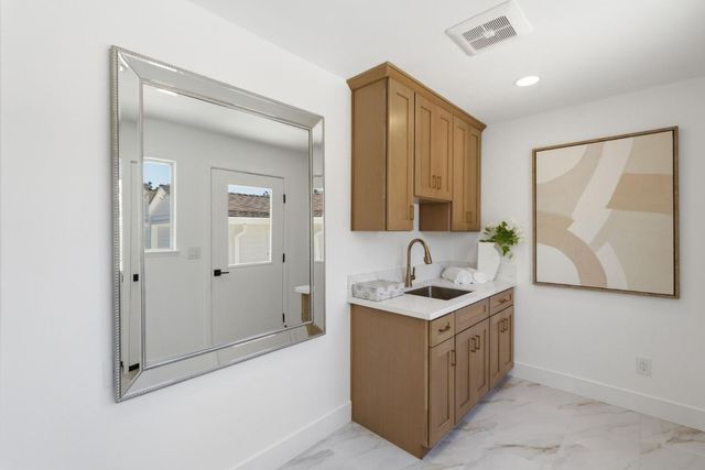 310 S Bayview Avenue, Sunnyvale, CA 94086