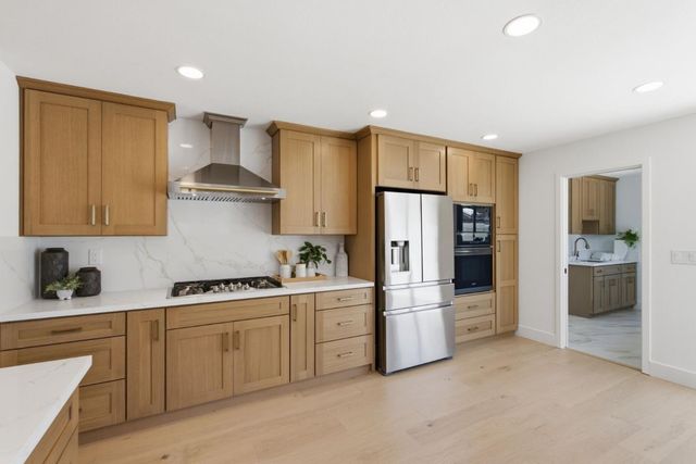 310 S Bayview Avenue, Sunnyvale, CA 94086