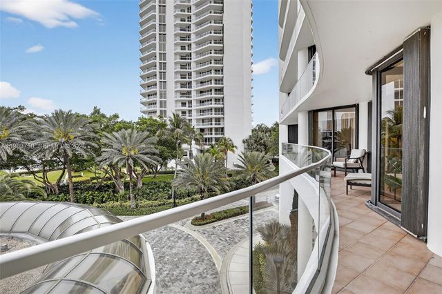2800 Island Boulevard 301, Aventura, FL 33160