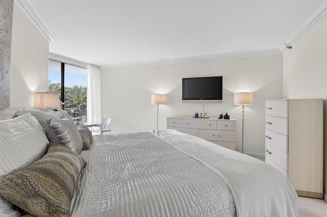2800 Island Boulevard 301, Aventura, FL 33160