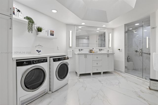 2800 Island Boulevard 301, Aventura, FL 33160