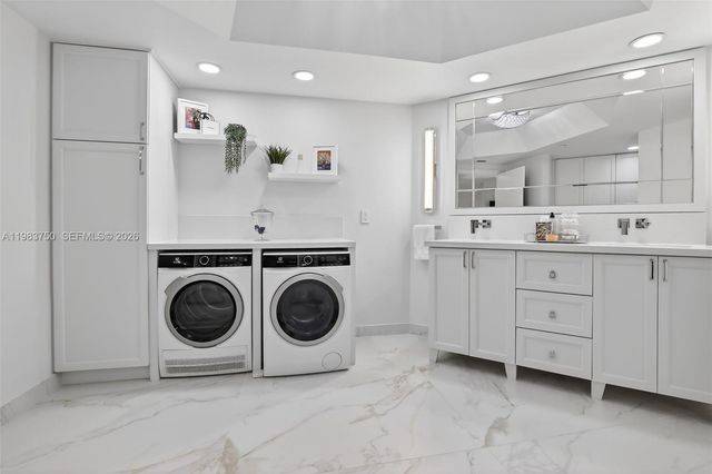 2800 Island Boulevard 301, Aventura, FL 33160