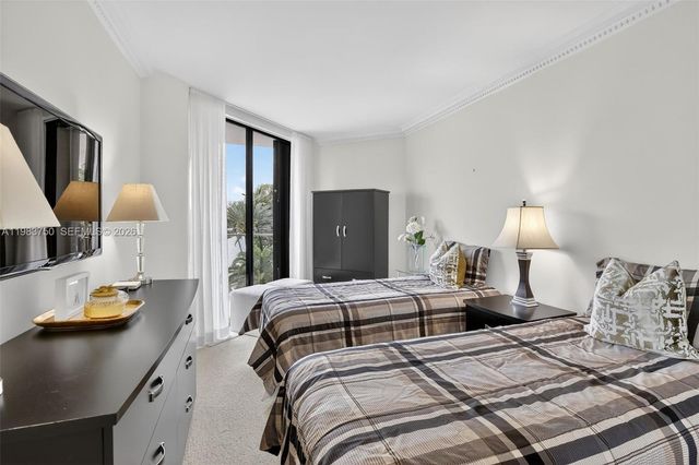 2800 Island Boulevard 301, Aventura, FL 33160