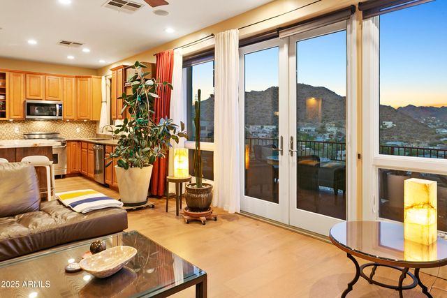 10005 N 1ST Drive, Phoenix, AZ 85021