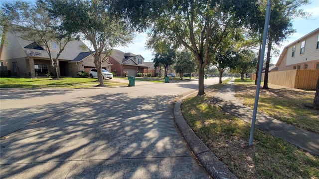 2814 Silver Point Lane, Rosharon, TX 77583