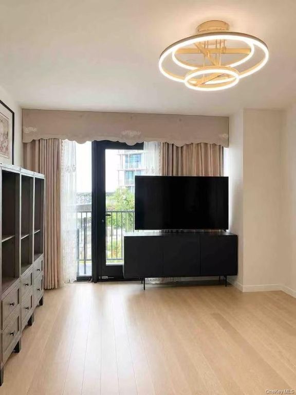 131-02B 40th Road 4U, Flushing, NY 11354 — photo 2