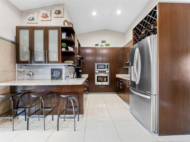 615 NW 134th Pl, Miami, FL 33182