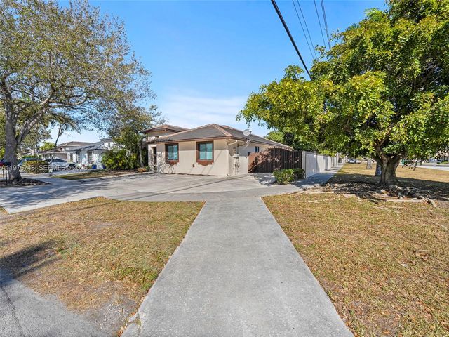 615 NW 134th Pl, Miami, FL 33182