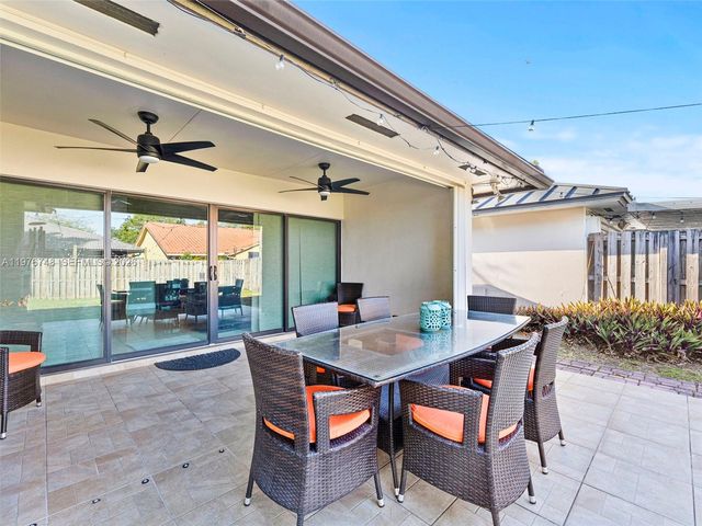 615 NW 134th Pl, Miami, FL 33182