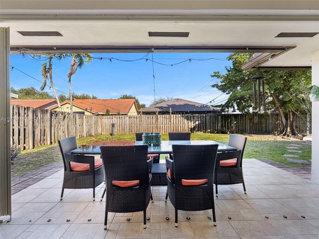 615 NW 134th Pl, Miami, FL 33182