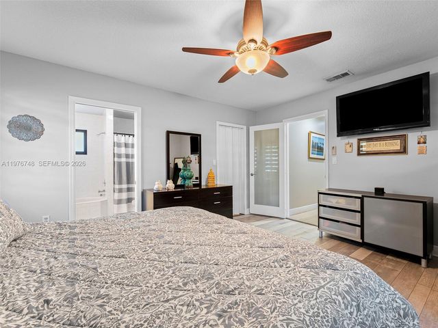 615 NW 134th Pl, Miami, FL 33182