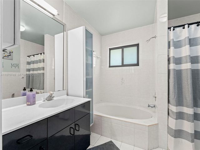 615 NW 134th Pl, Miami, FL 33182