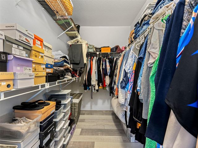 615 NW 134th Pl, Miami, FL 33182