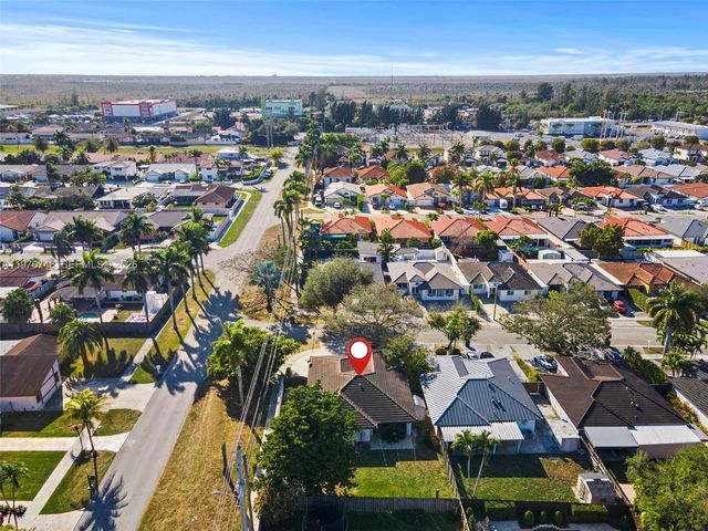 615 NW 134th Pl, Miami, FL 33182
