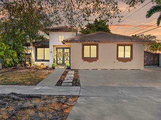 615 NW 134th Pl, Miami, FL 33182