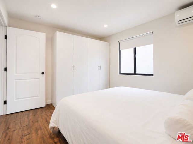 8963 Cadillac Avenue, Los Angeles, CA 90034