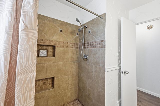 5011 Prairieview Court S, Arlington, TX 76017