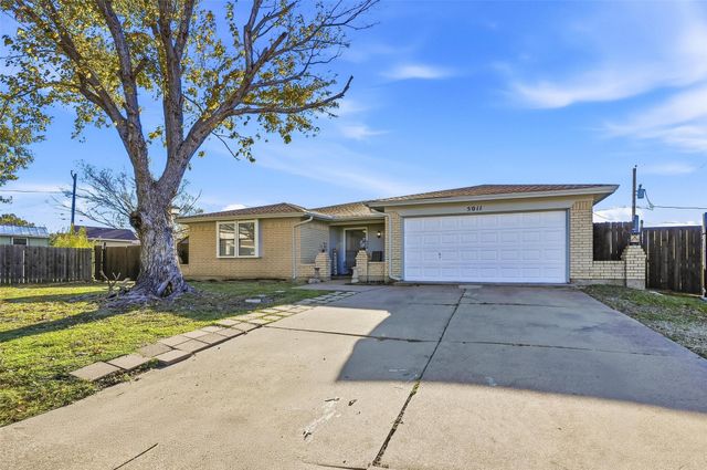 5011 Prairieview Court S, Arlington, TX 76017