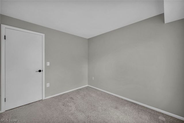 8583 N Akins Road 202, North Royalton, OH 44133