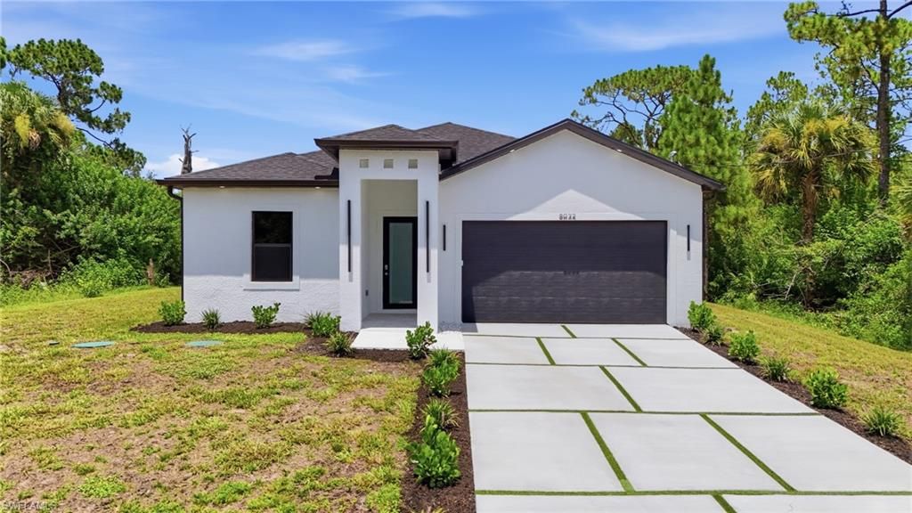 8032 Windswept CIR, LABELLE, FL 33935 — exterior