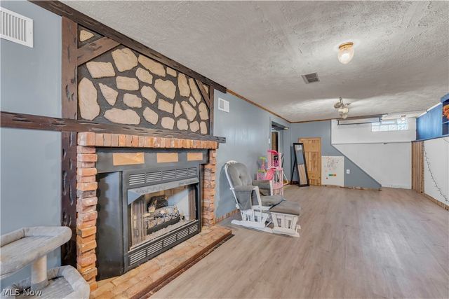 4612 W 156th Street, Cleveland, OH 44135