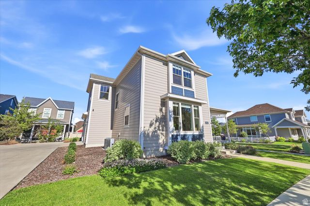 10621 S OZARKS DR, South Jordan, UT 84009