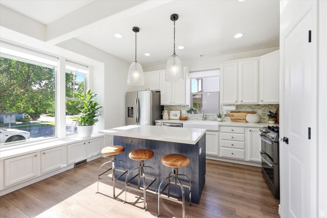 10621 S OZARKS DR, South Jordan, UT 84009