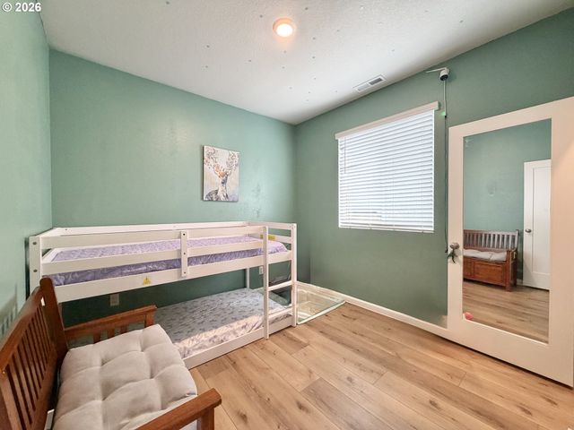 438 Greencrest St Ne, Salem, OR 97301