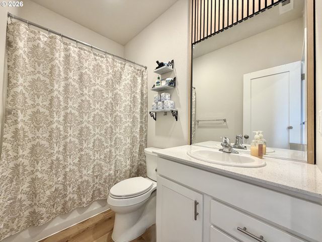 438 Greencrest St Ne, Salem, OR 97301