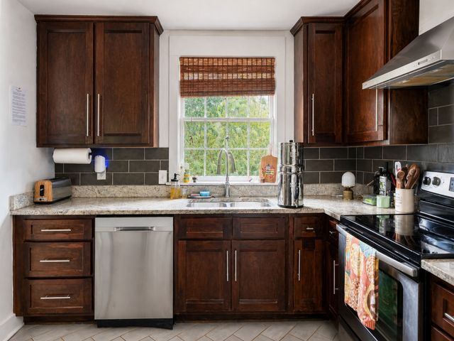 222 Blackman Rd, Nashville, TN 37211