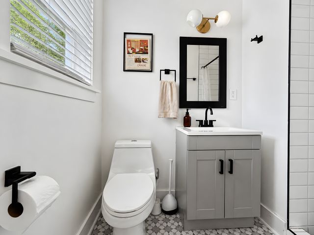 222 Blackman Rd, Nashville, TN 37211
